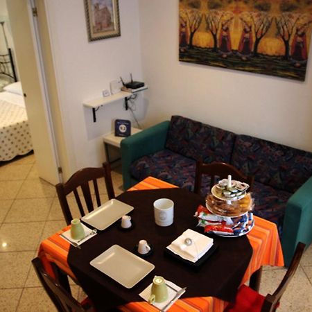 B&B La Luna Dal Borgo Ези Экстерьер фото