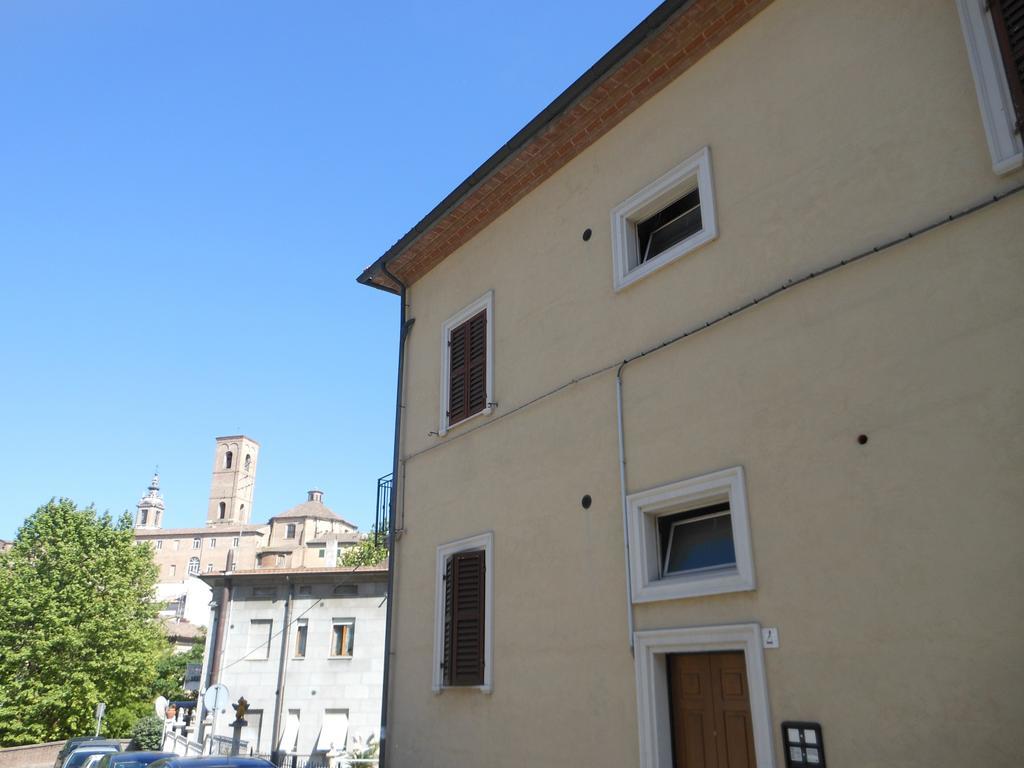 B&B La Luna Dal Borgo Ези Номер фото