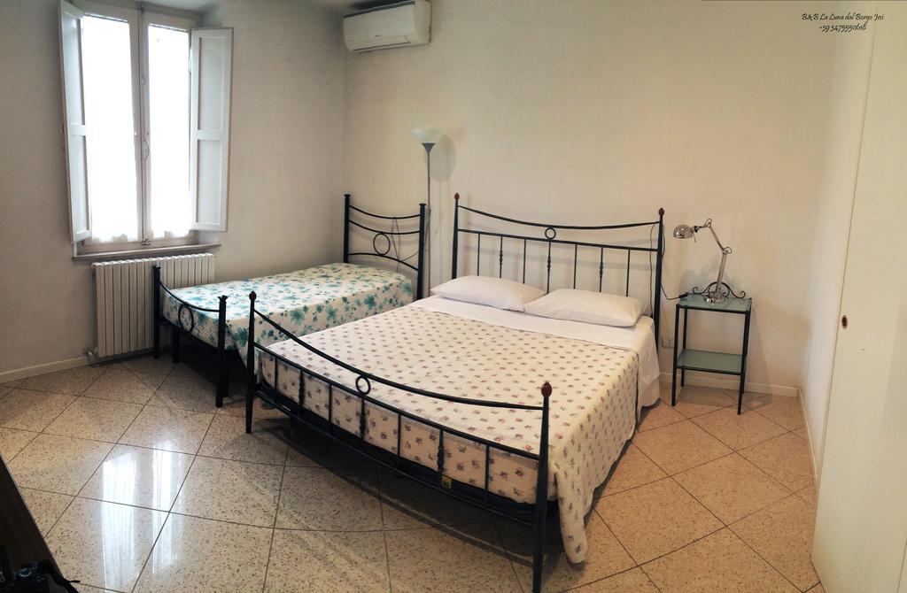 B&B La Luna Dal Borgo Ези Экстерьер фото